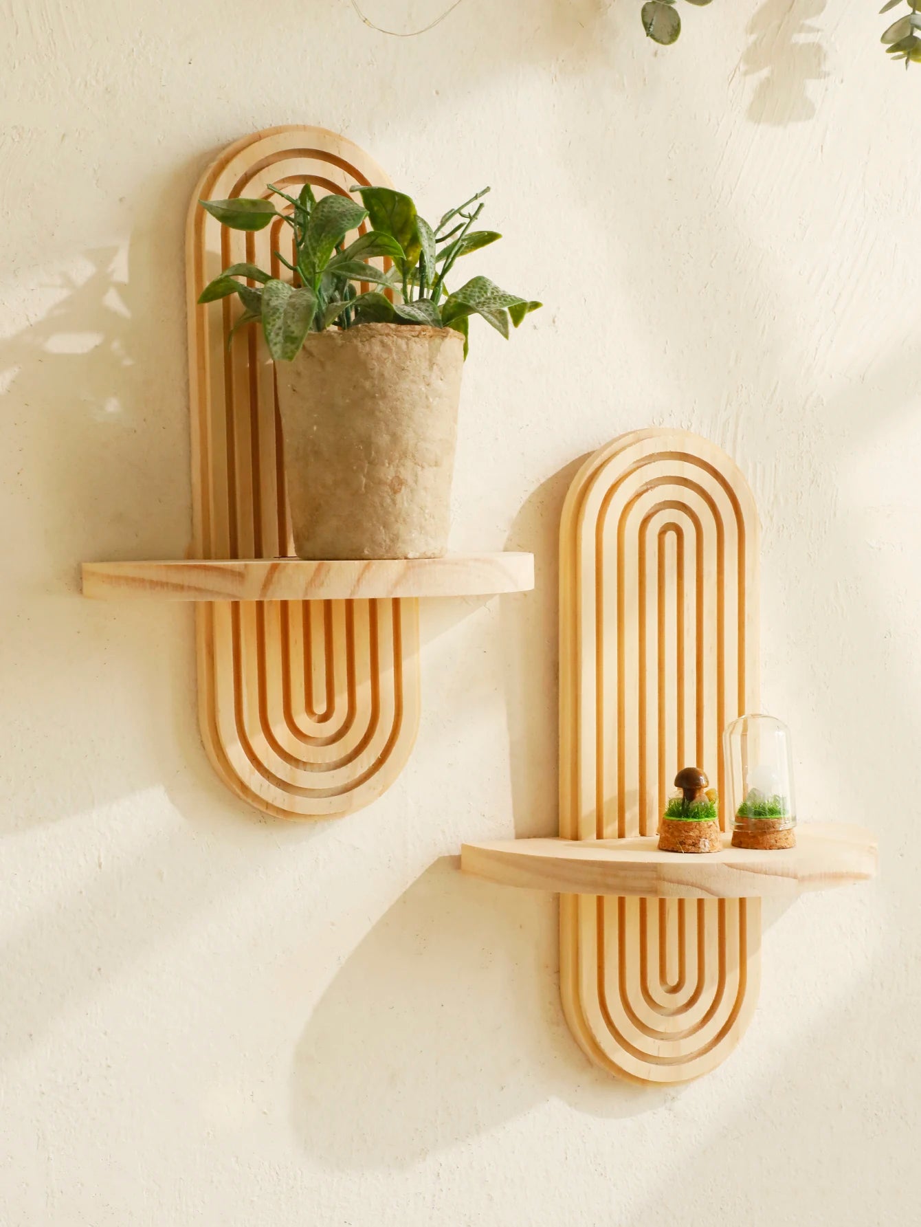 Prateleira Oval de Madeira Estilo Boho │Houzzi - Houzzi